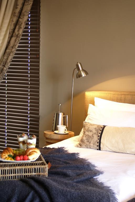 Village Executive Suites Windhoek Extérieur photo