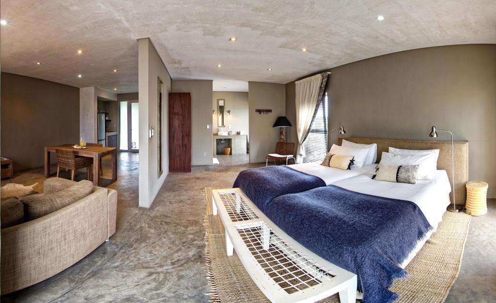 Village Executive Suites Windhoek Extérieur photo