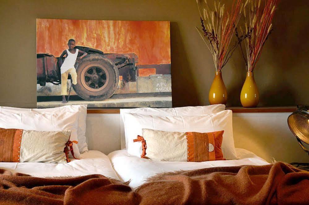 Village Executive Suites Windhoek Extérieur photo